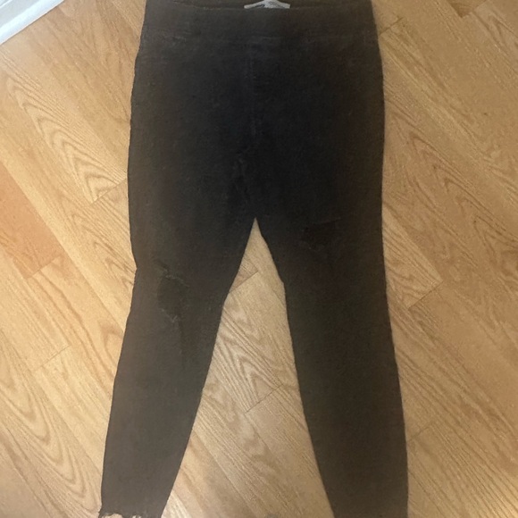 Black ripped jegging - Picture 2 of 4